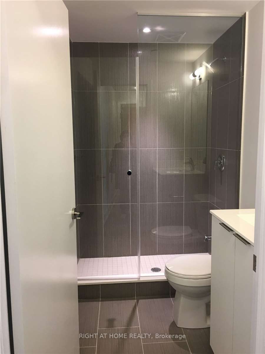 30 Shore Breeze Dr 3511