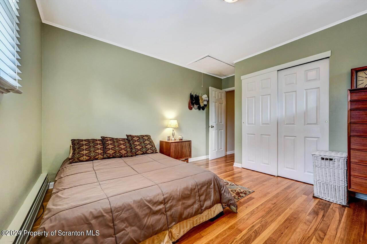 400 Montrose Avenue L113