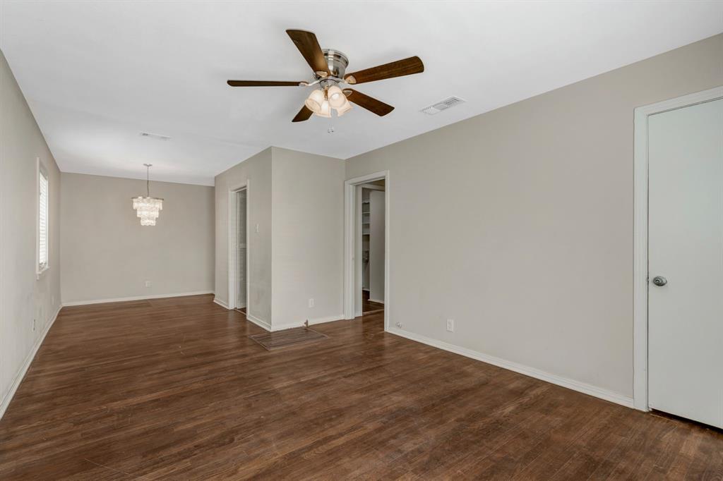 3119 Bertrand Avenue