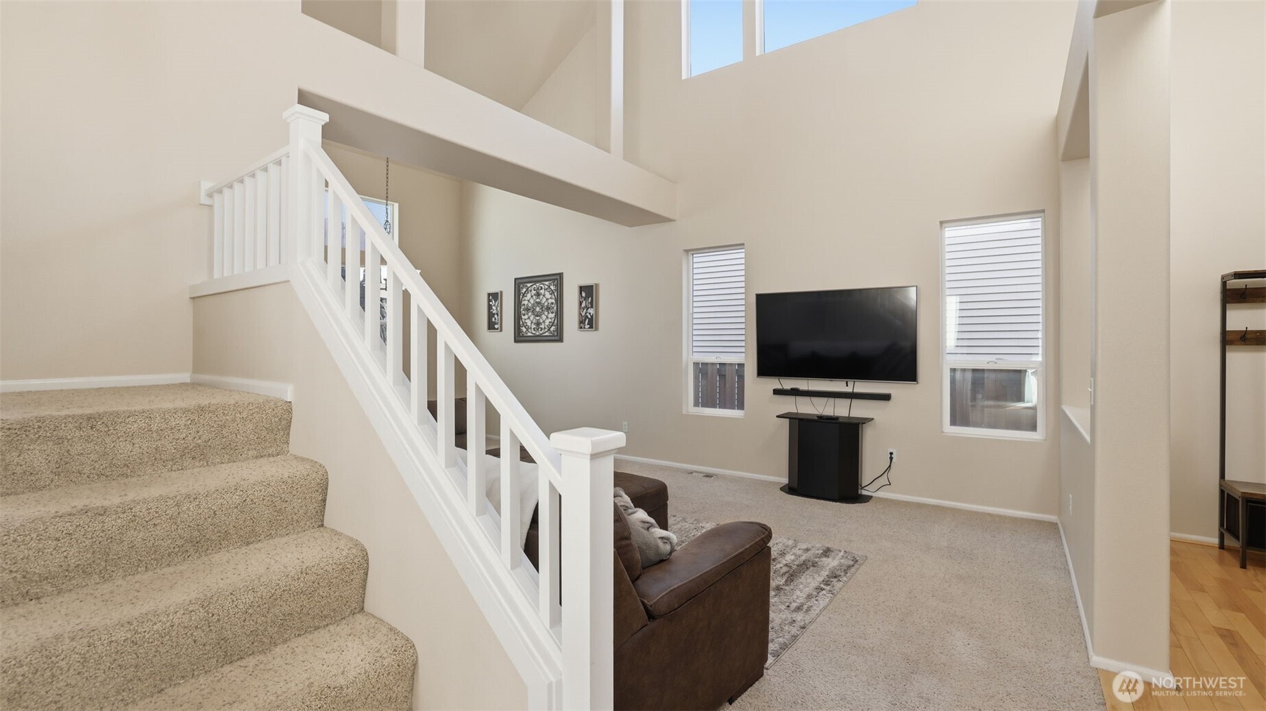 6114 Montevista Drive SE