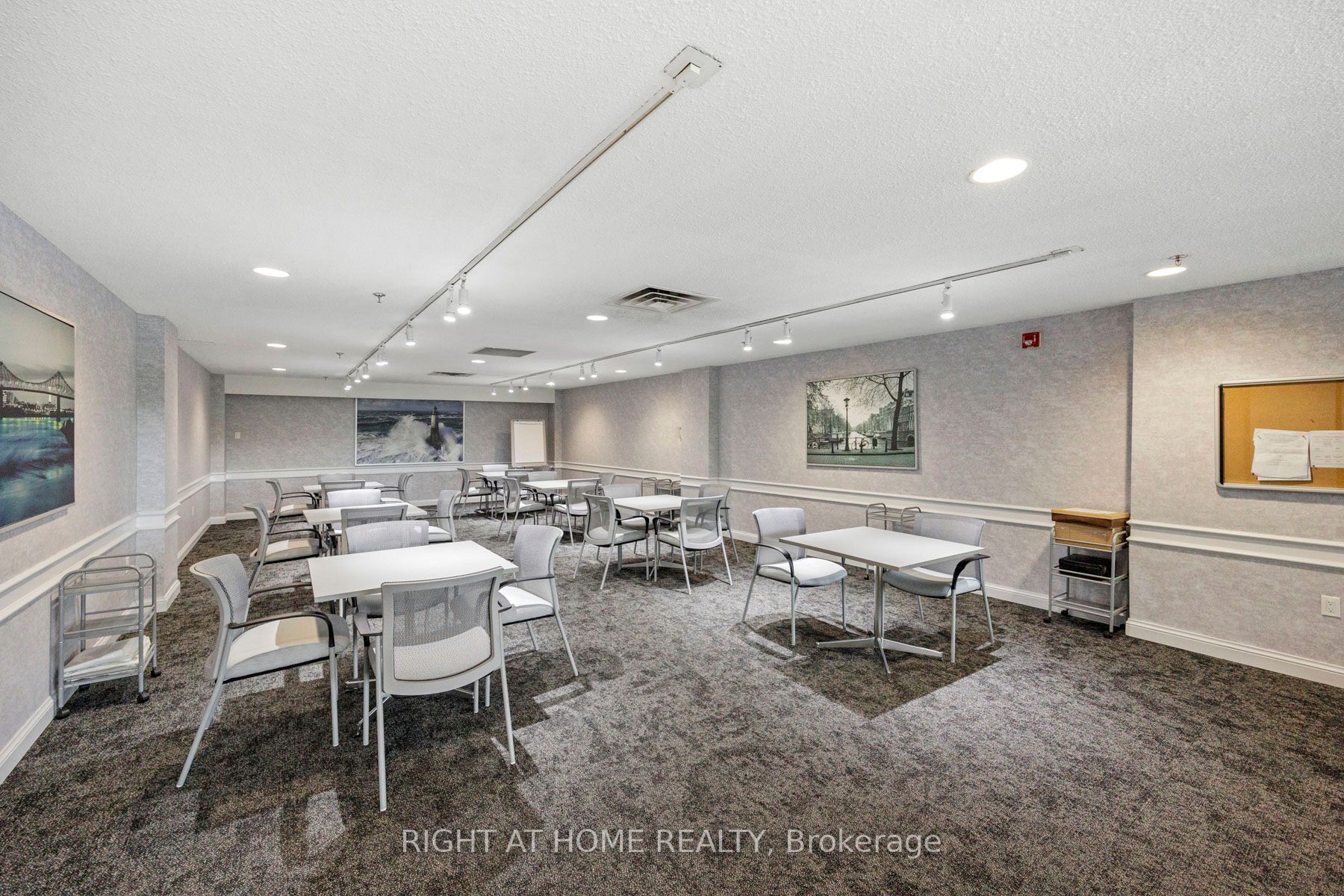1555 E Finch Ave 1605