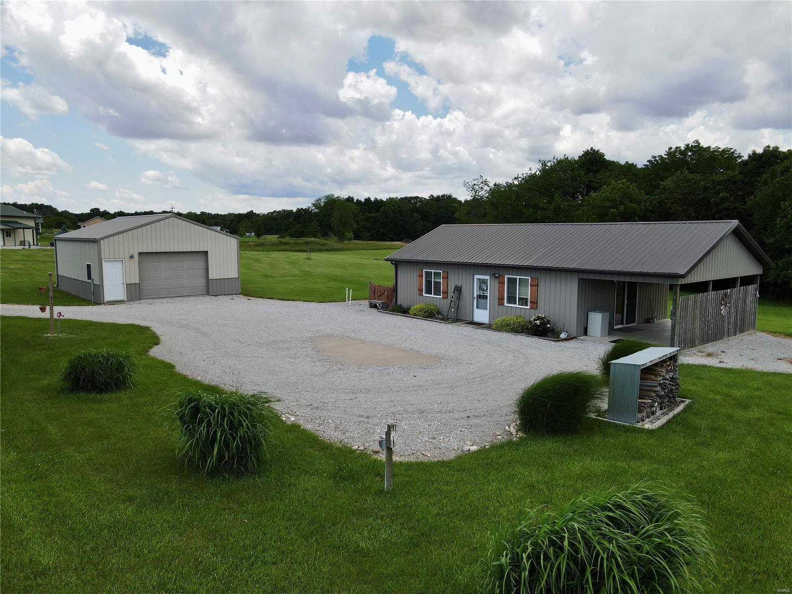 43387 River Valley Trail