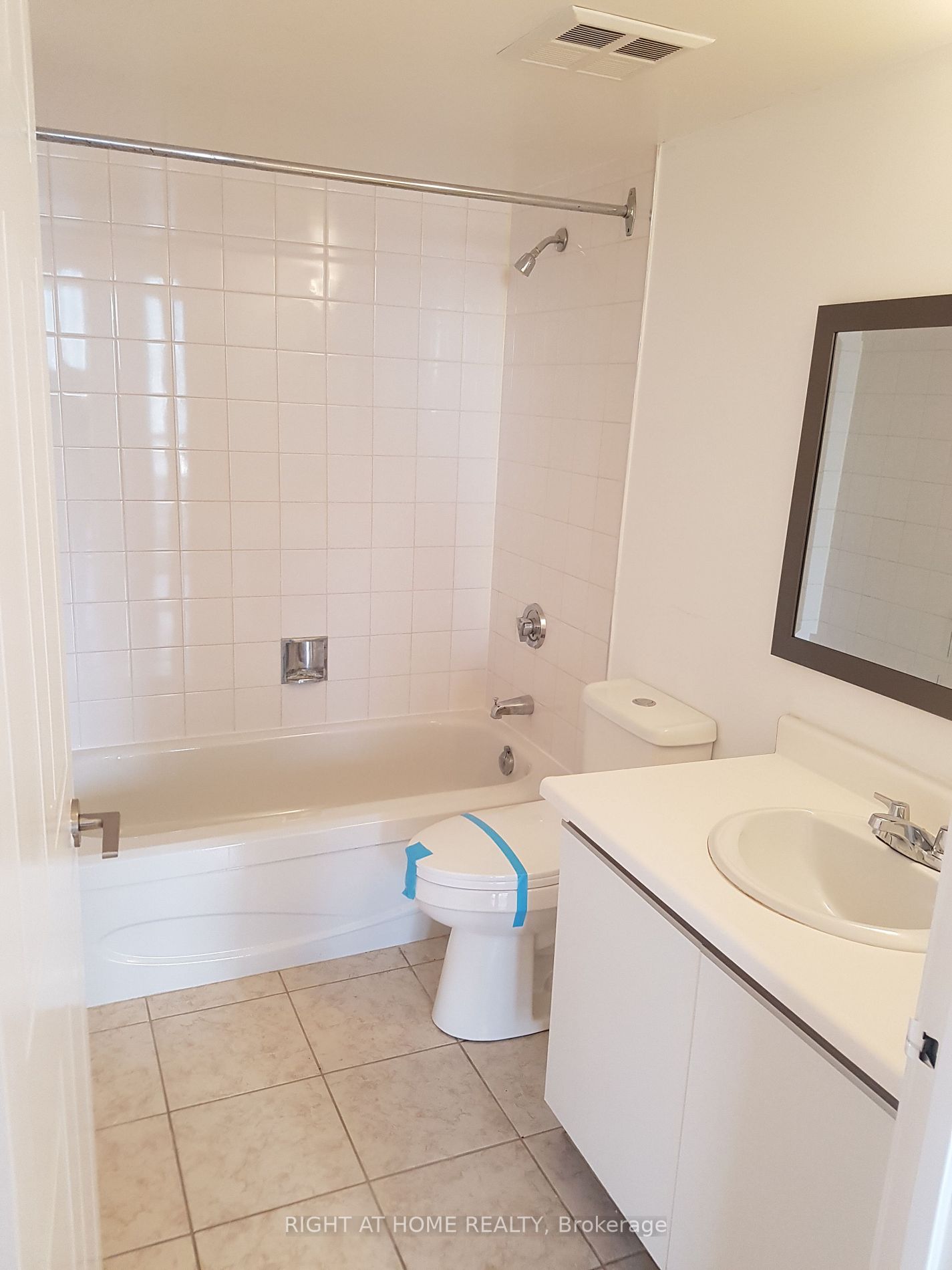 25 W Fairview Rd Ph3