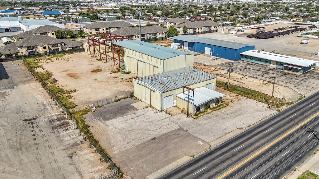 GREAT BUIDLING THEY USED TO BUILD RIGS INSIDE, THE OUTISDE CRANE DOESN'T WORK IT HAS A BRIDGE CRANE AND 3 PHASE WIRING, APPX 2200 SQ FT OF OFFICES, 9000 SQ FT OF WAREHOUSE, OWNER WILL CARRY THE NOTE WITH 25% DOWN, WILL ALSO LEASE FOR 10,000 A MONTH CALL FOR APPT TONYA 432-889-2124 SELLER IS MOTIVATED WILL LOOK AT ALL OFFERS