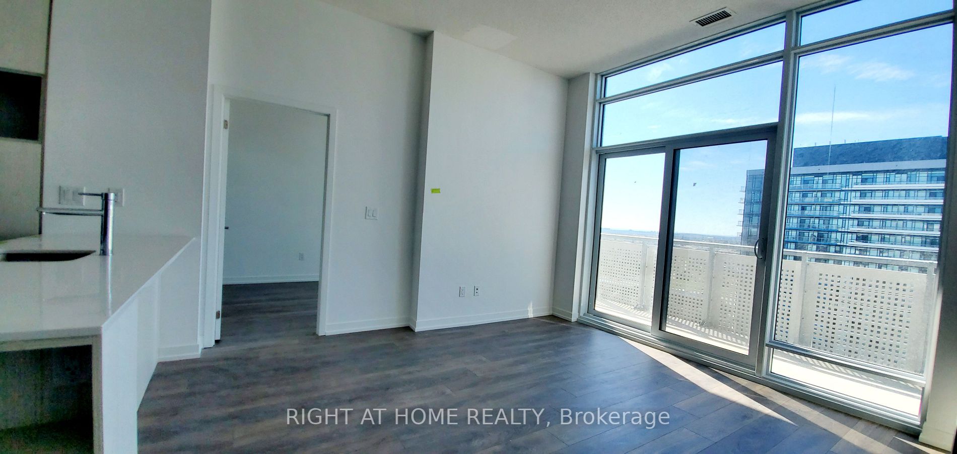 2520 W Eglinton Ave 1901