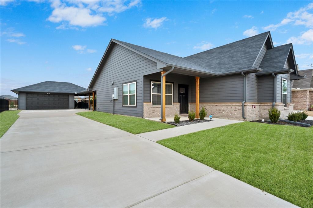 609 Charlotte Lane