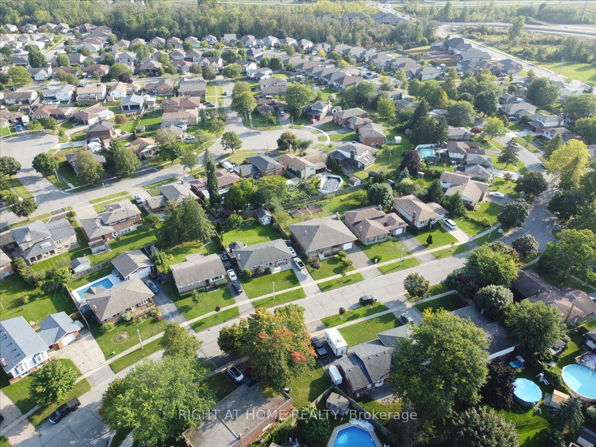 52 Wellbrook Blvd
