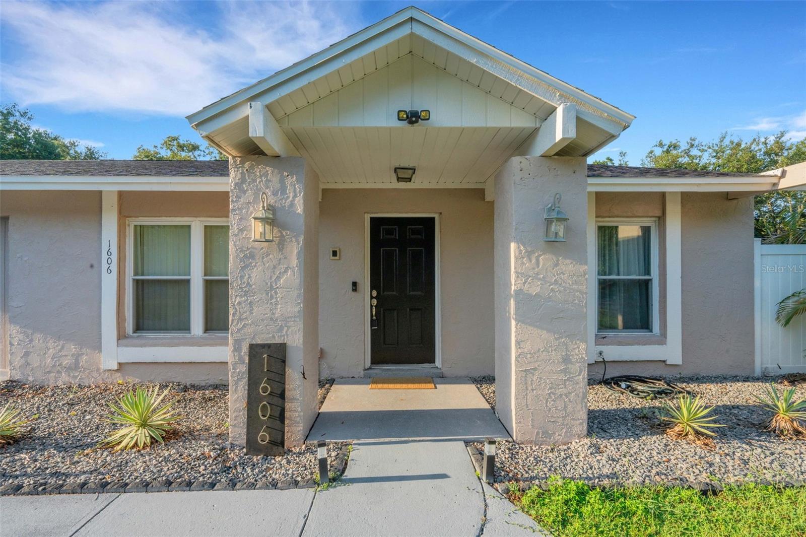 1606 Crystalview Trail