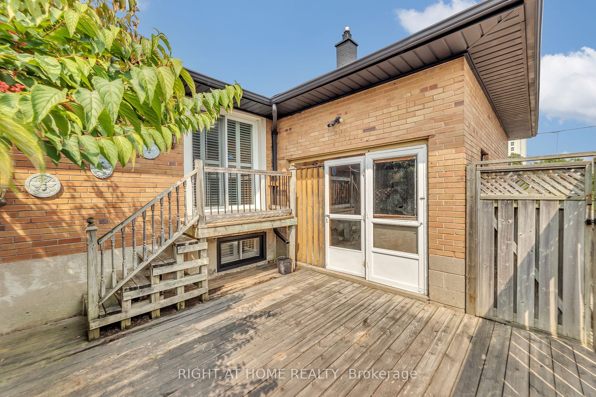 41 E Beckett Ave