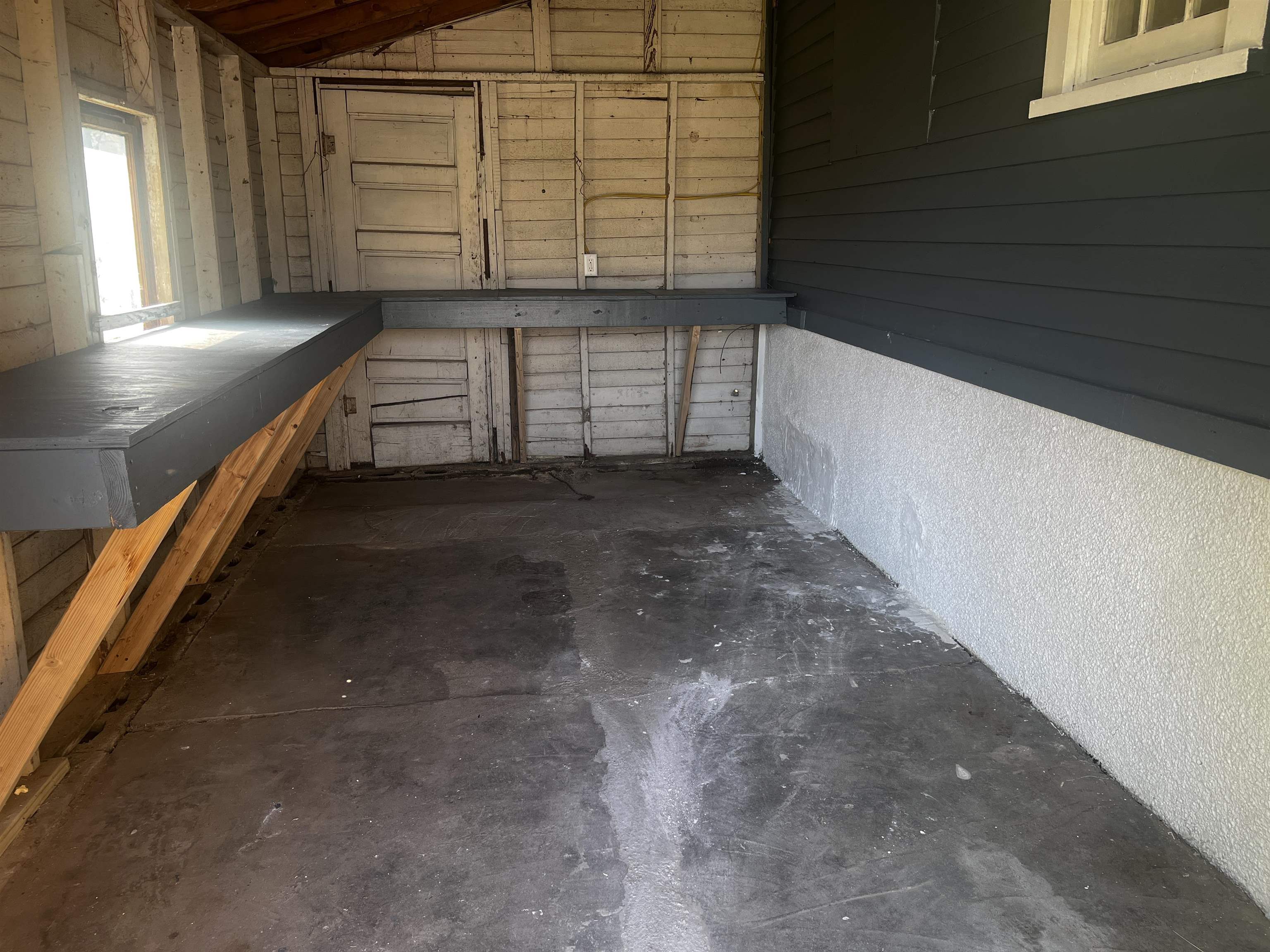 925 N 1st