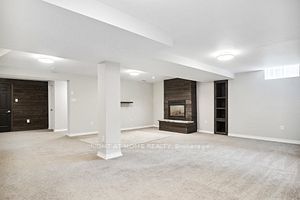 113 Hurst Dr