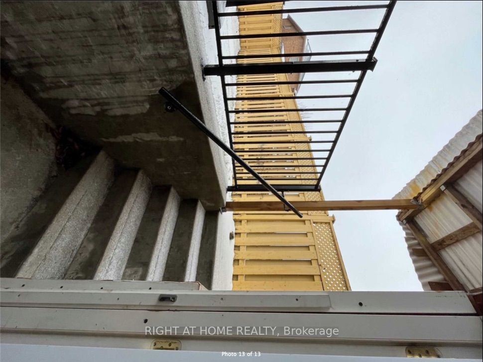 21 Miramar St
