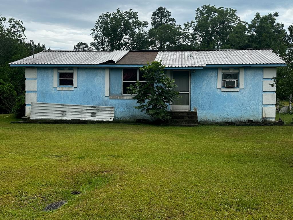 Investor Special! This 3-bedroom, 2-bath home is being sold as-is and is perfect for anyone looking to flip, rent, or renovate for instant equity. Located in a neighborhood with strong rental potential, this property offers solid bones and tons of upside. Bring your vision and your toolbox, repairs are needed, but the possibilities are endless. Don't miss this opportunity to turn a fixer-upper into a profitable investment!