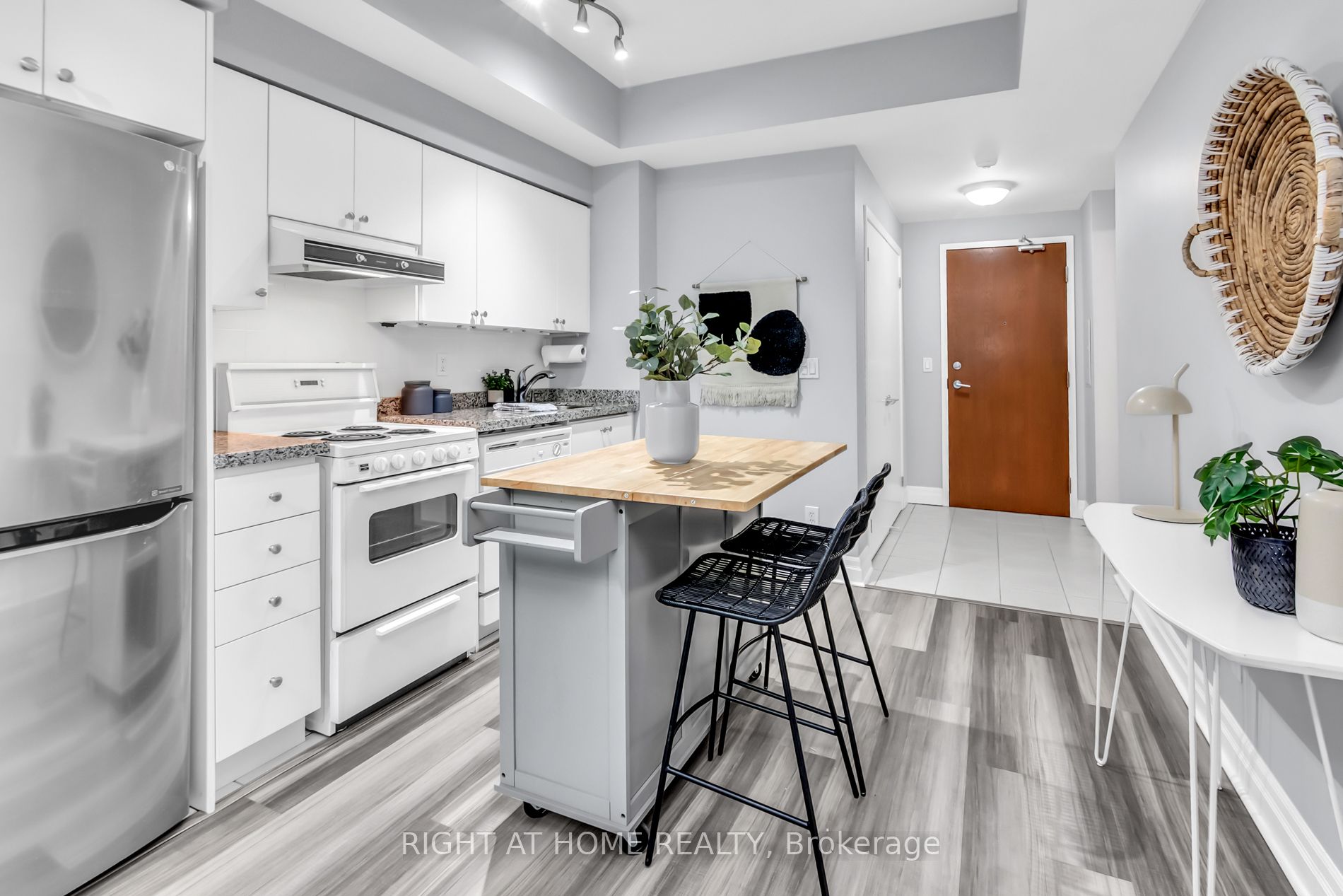 219 Fort York Blvd 721