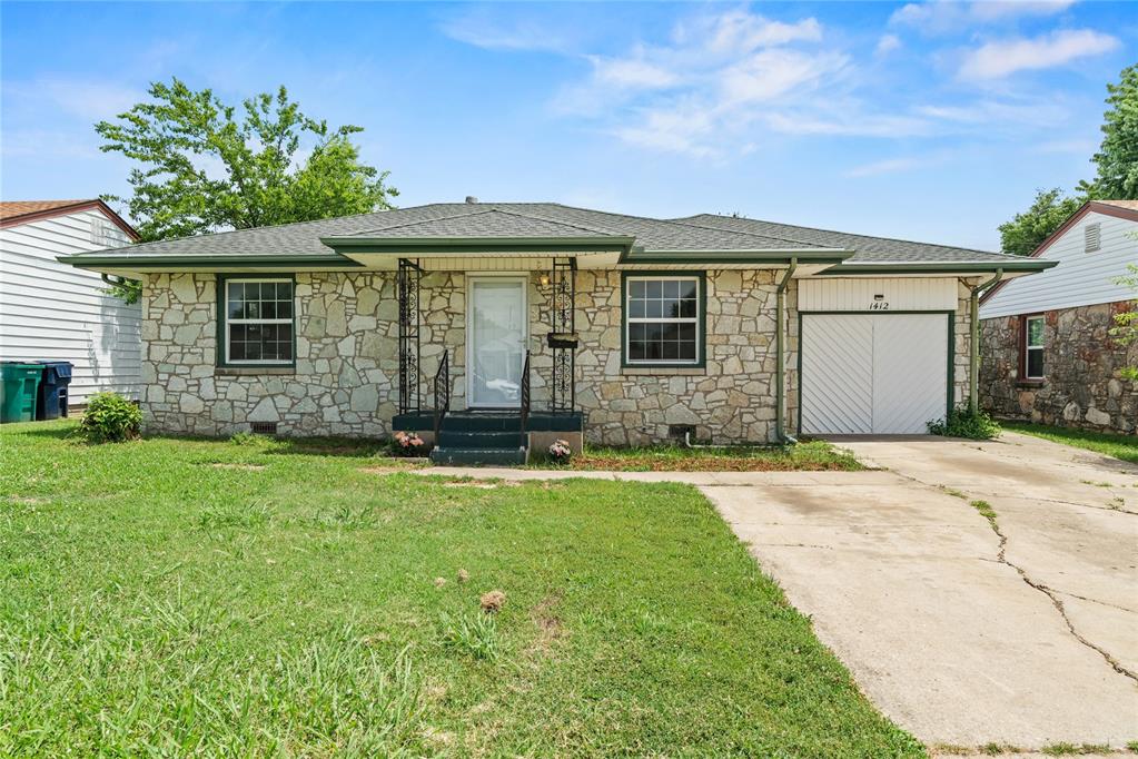 Welcome to this charming 4-bedroom home that includes a converted garage, perfect for extra space or an office. Enjoy the open living room, new carpet, and fresh paint throughout. Outside, a spacious backyard awaits. Ideal for families or anyone seeking room to grow.