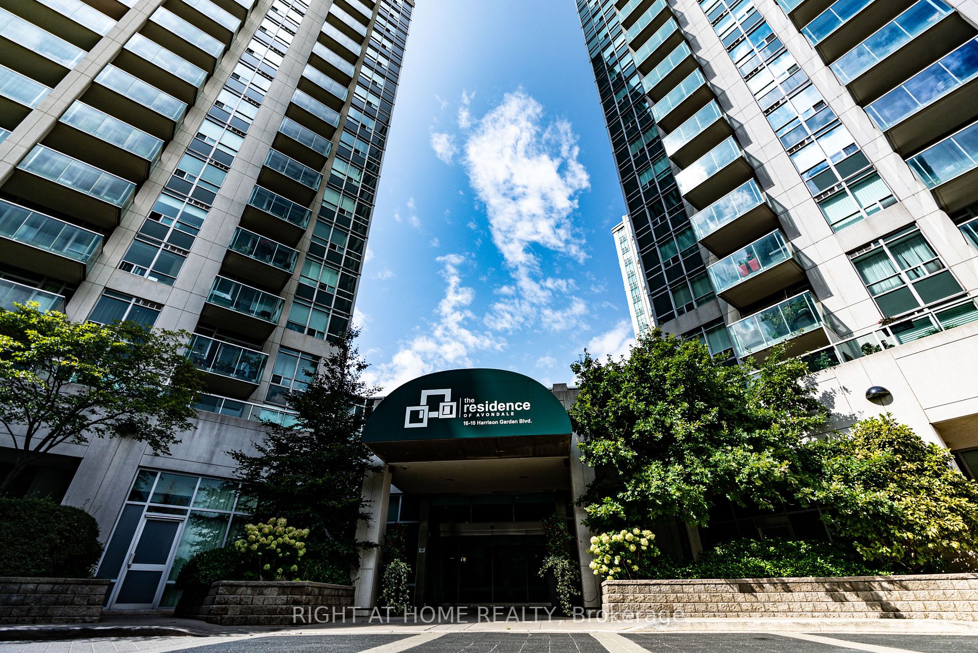 16 Harrison Garden Blvd 209