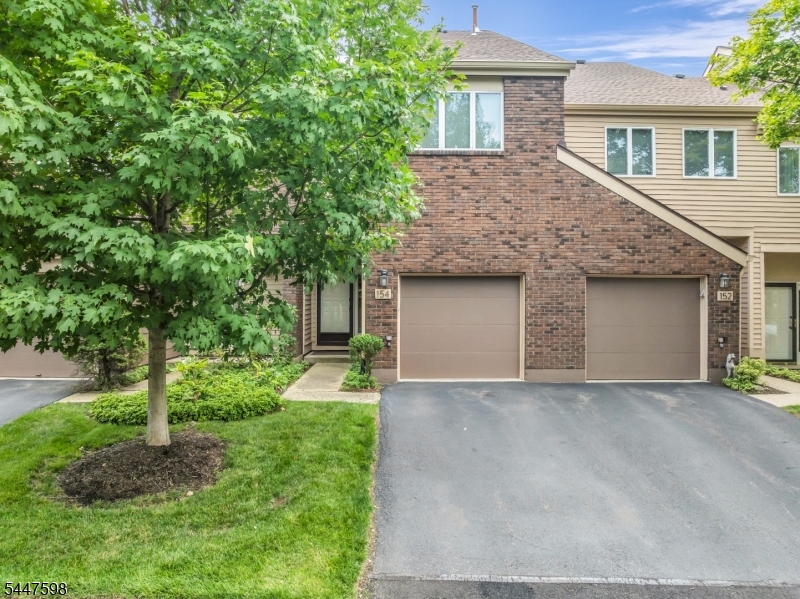 154 Leeds Ct 154
