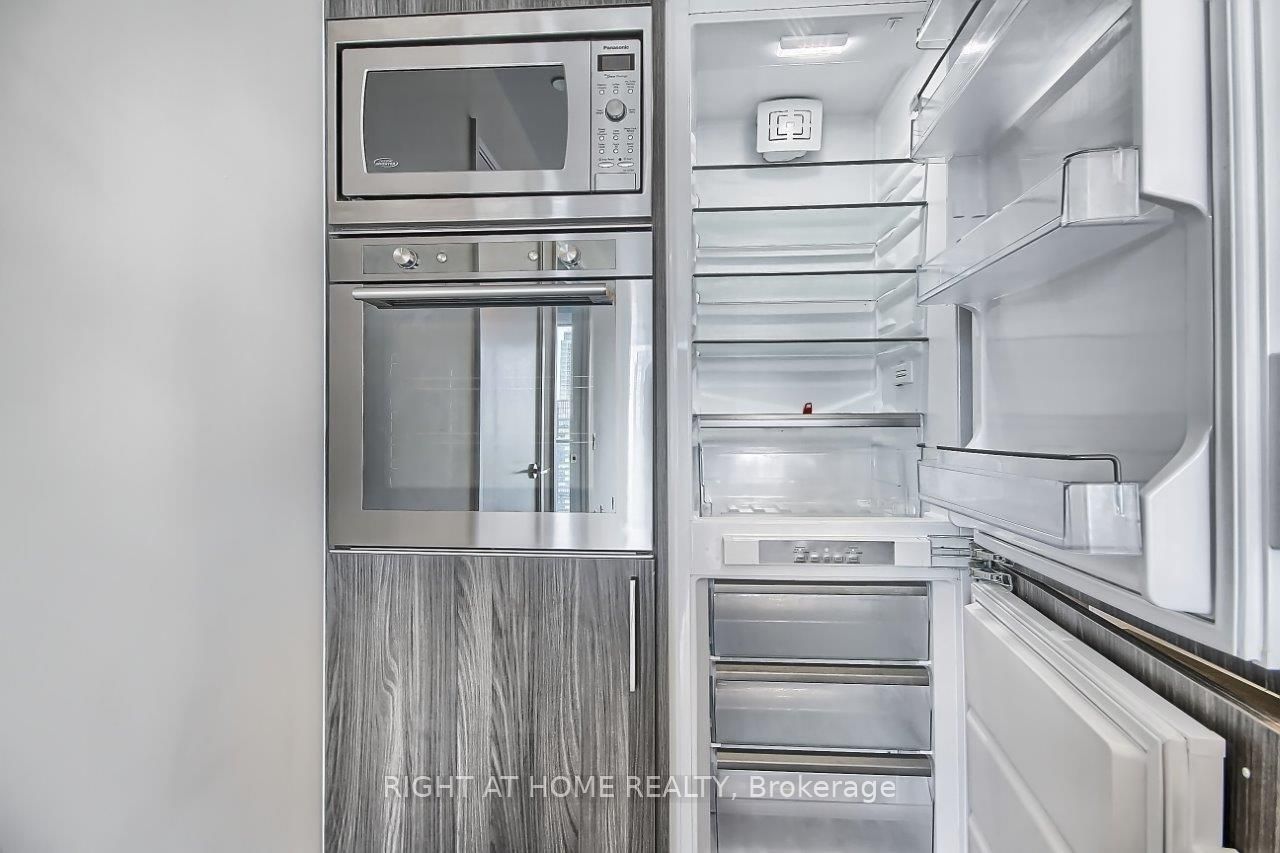 576 W Front St 1506E