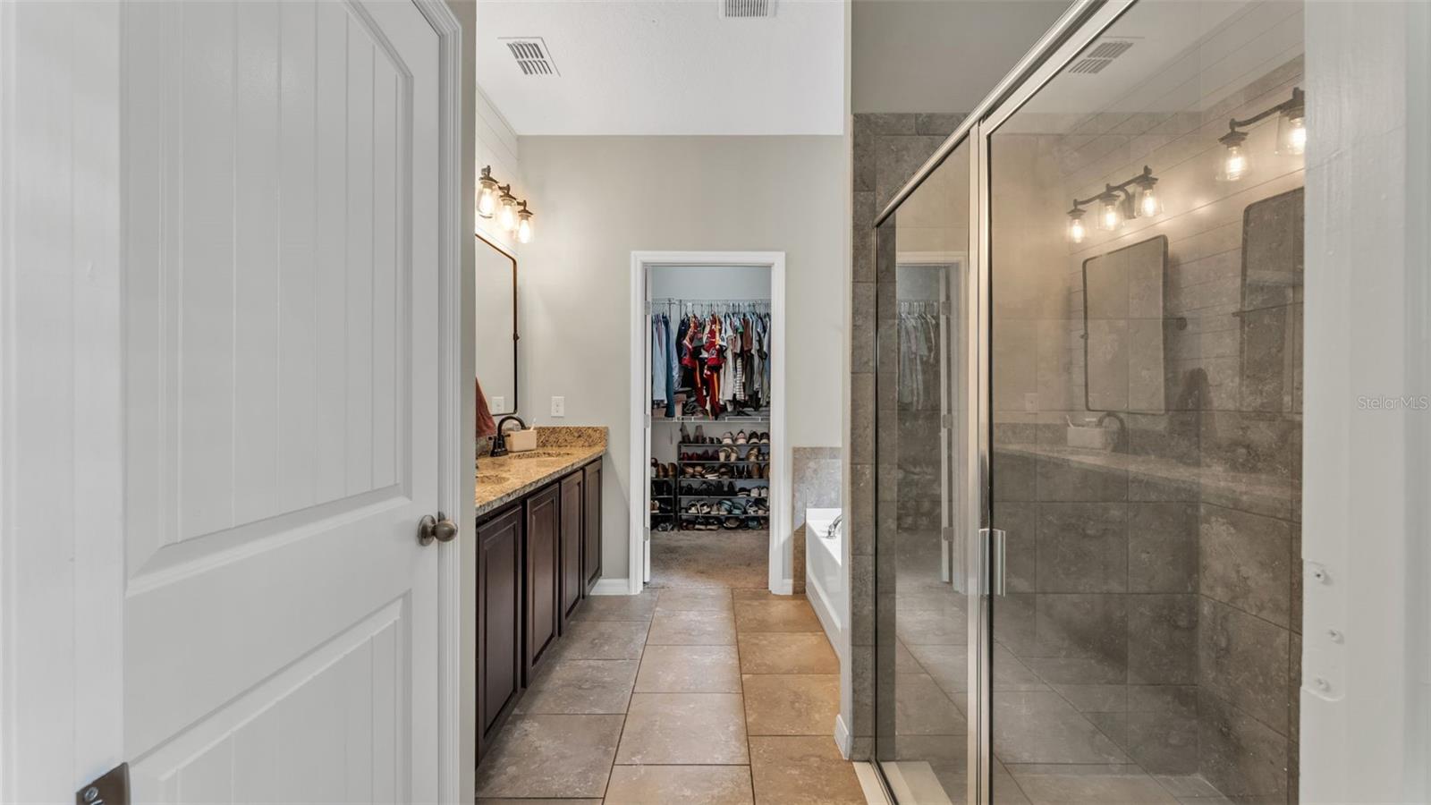 2250 Bella Luna Circle