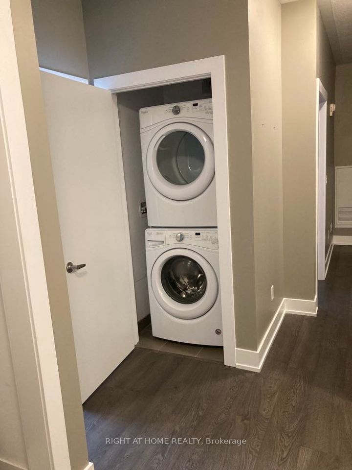 2490 Old Bronte Rd 721