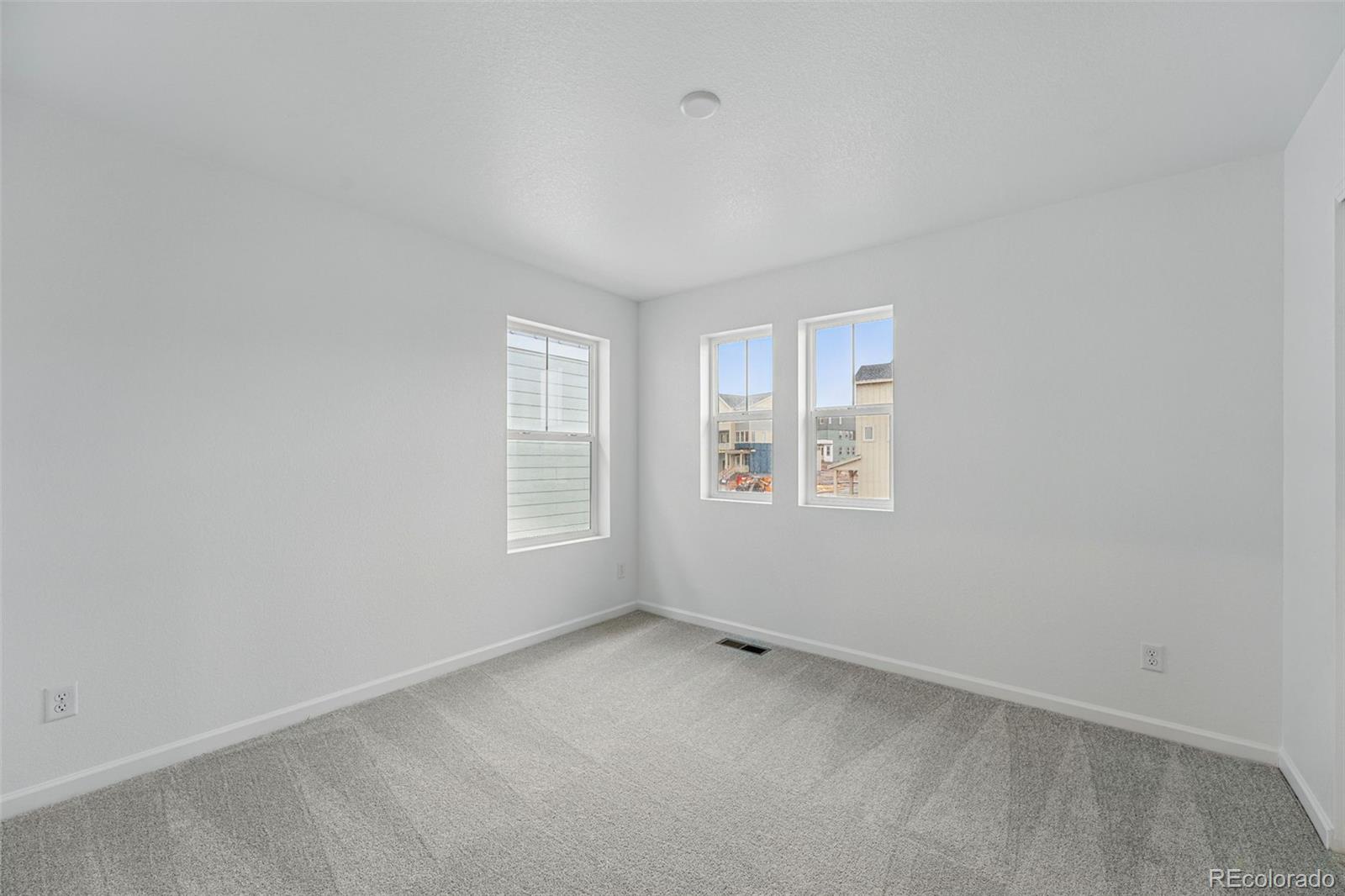 8840 Whiteclover Street