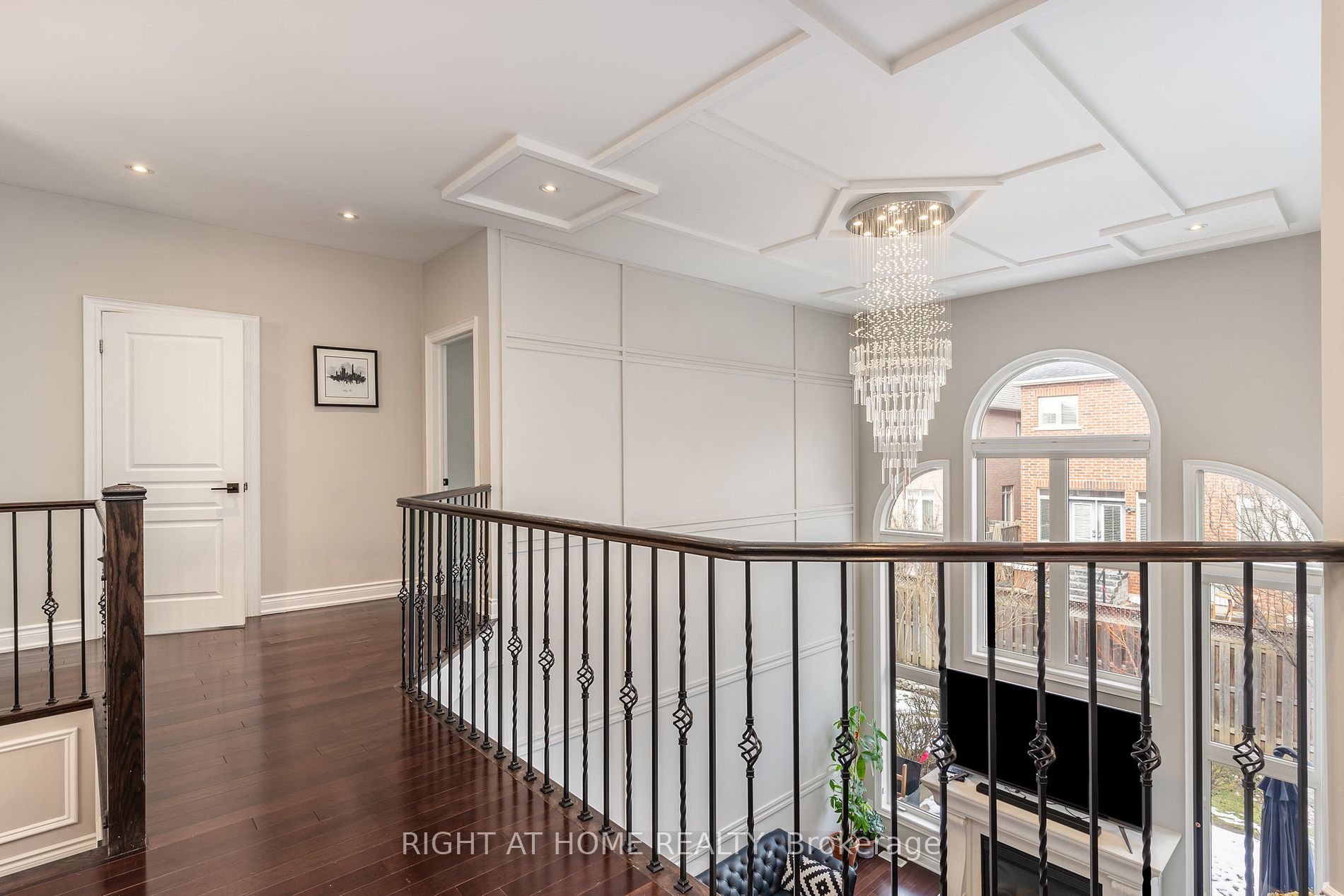 185 Cook's Mill Cres