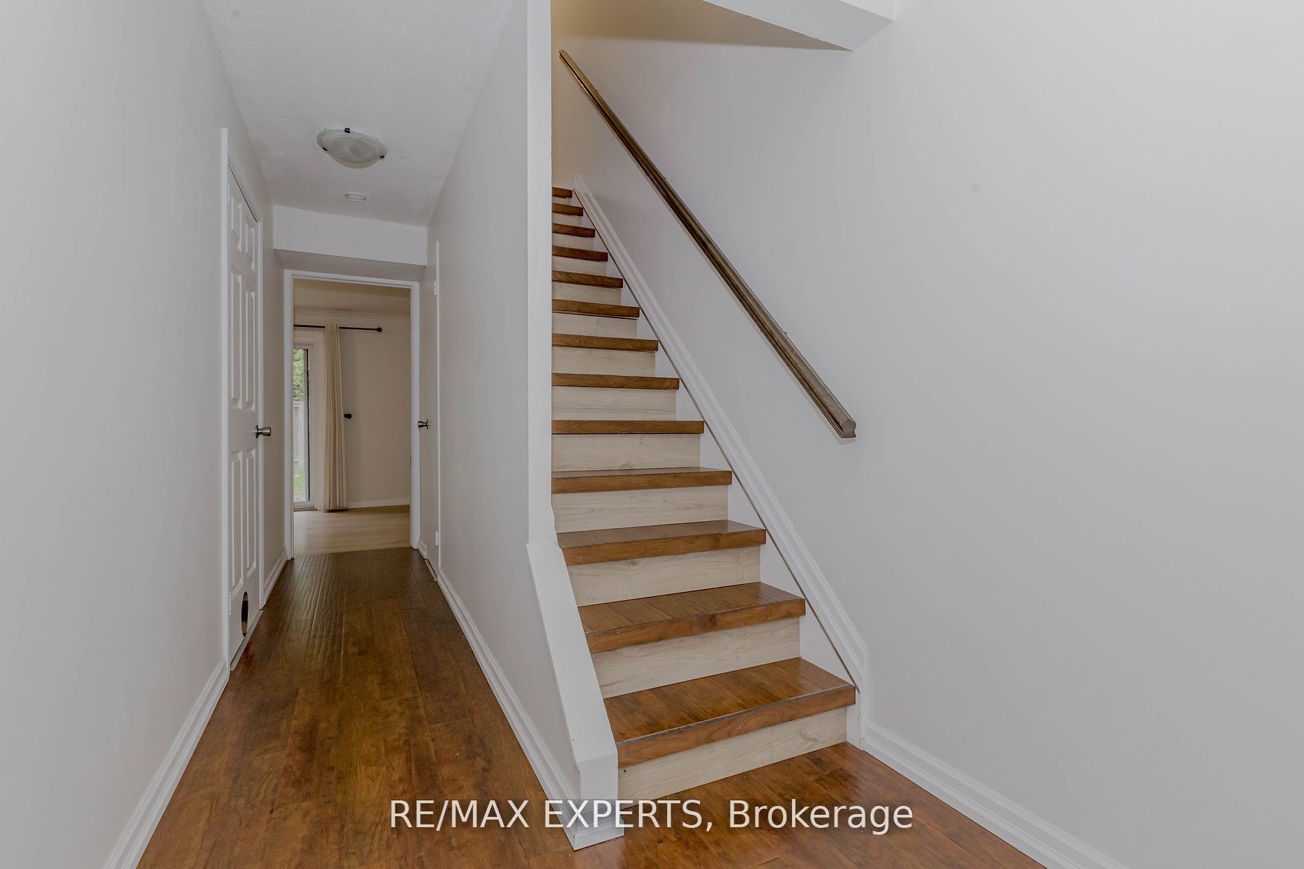 34 Bow Valley Dr 9
