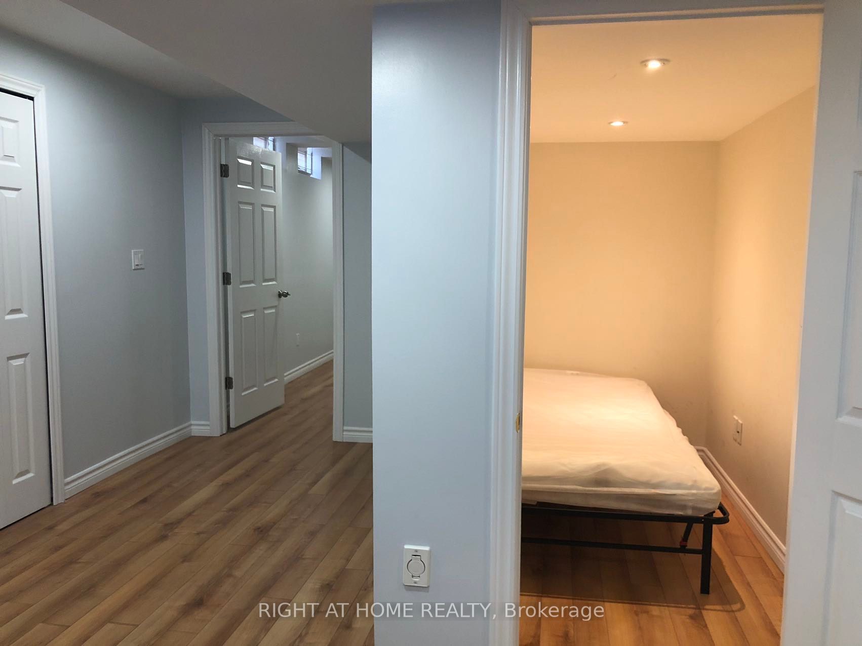 38 Glaceport Cres Bsmt