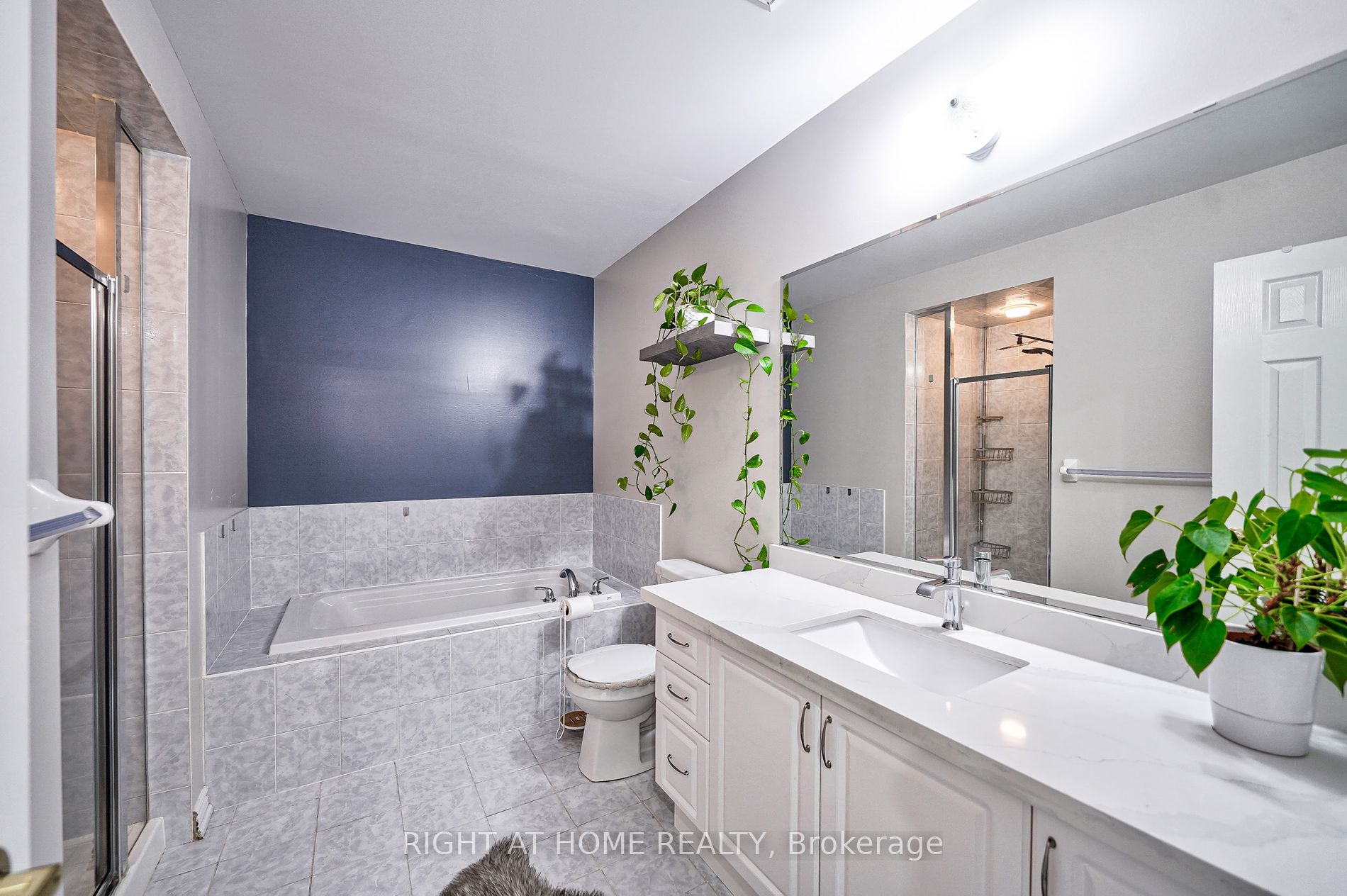 398 Messure Cres