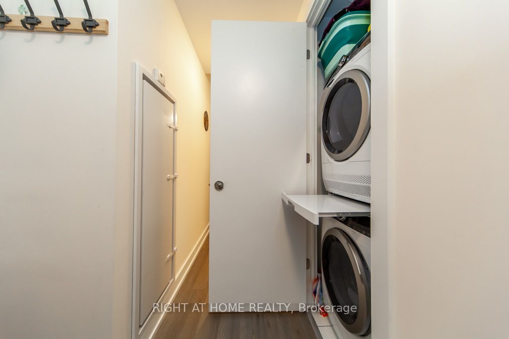 6 Parkwood Ave 317