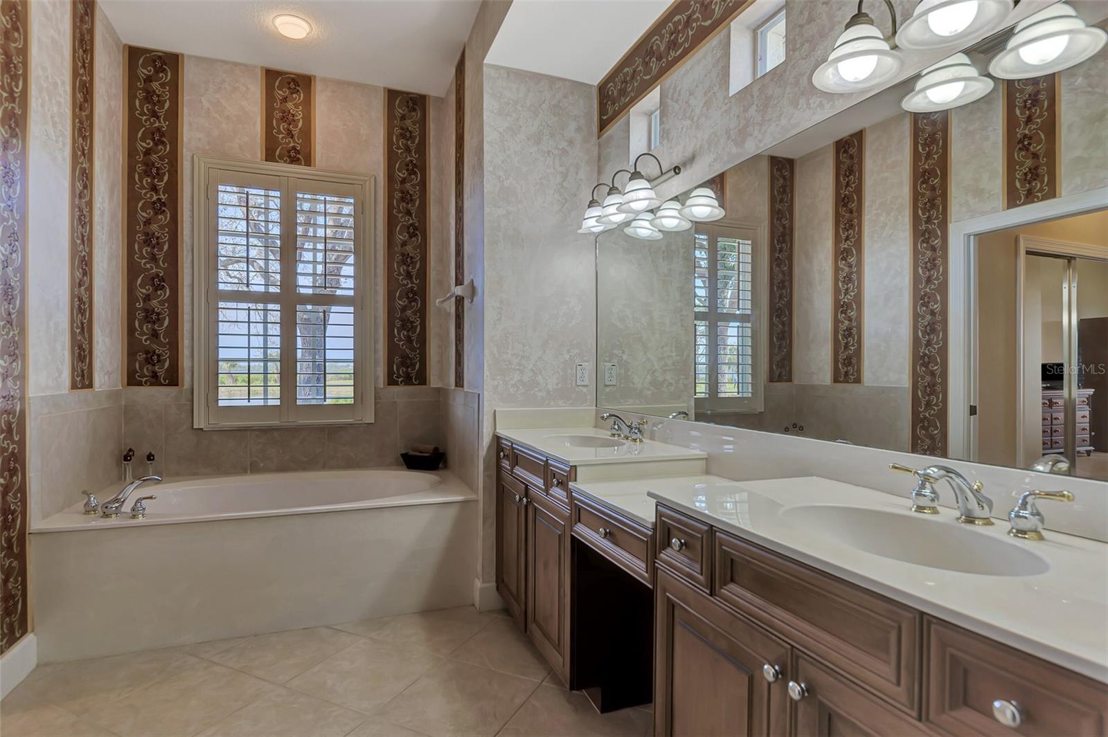 4233 Grosse Pointe Drive
