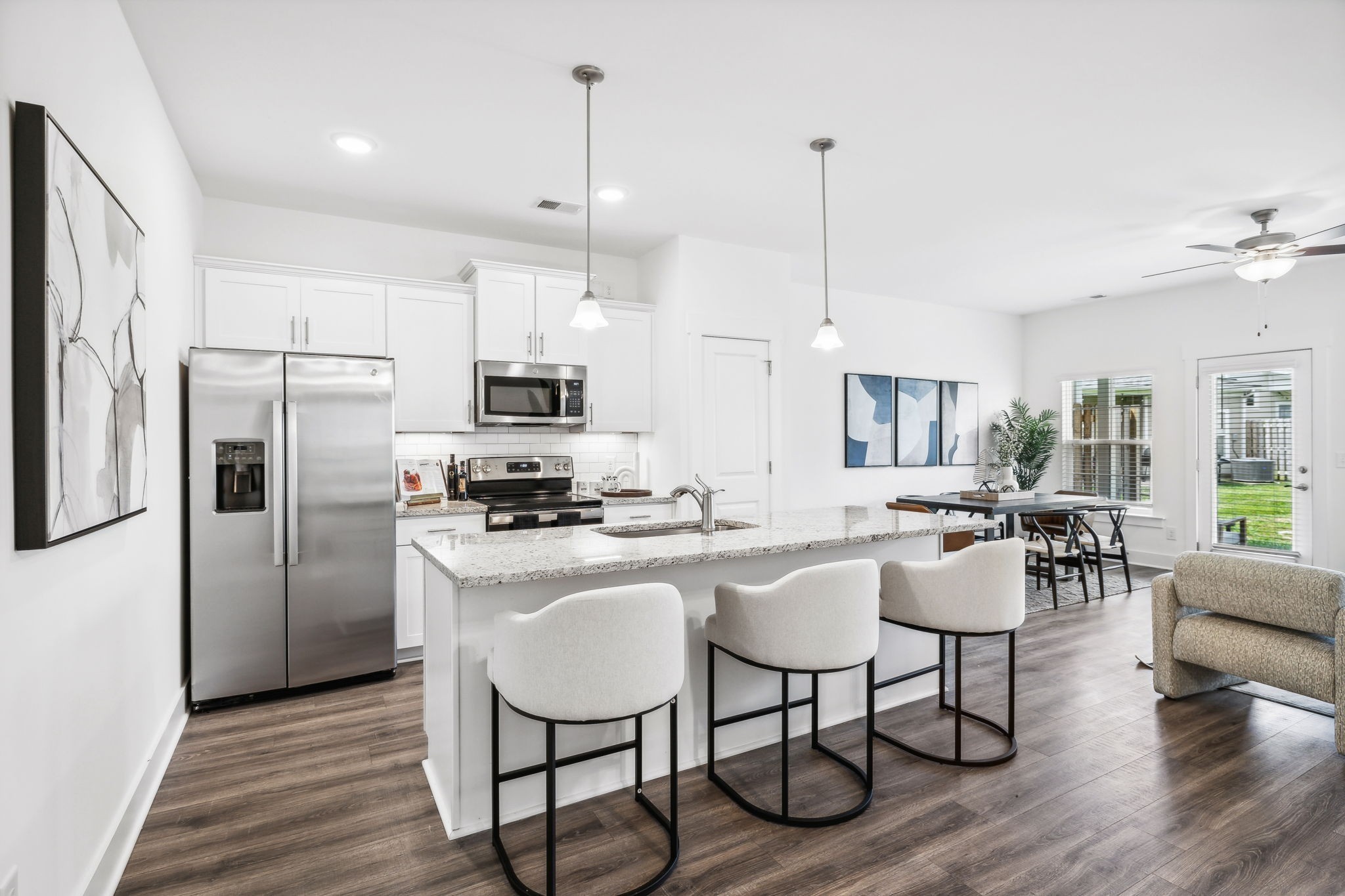 1086 Sweetleaf Dr