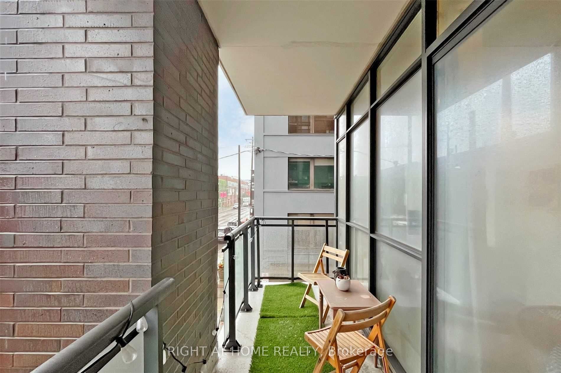 1190 E Dundas St 220