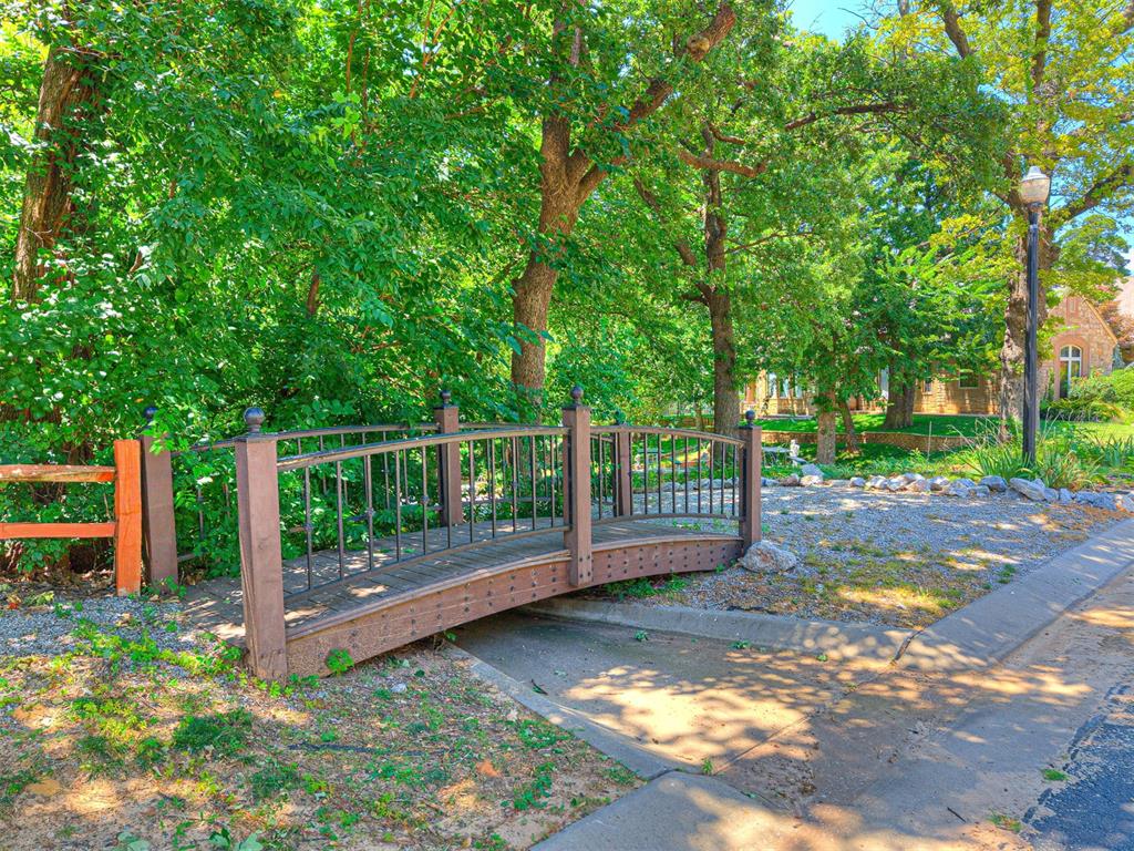 2312 Overholser Court