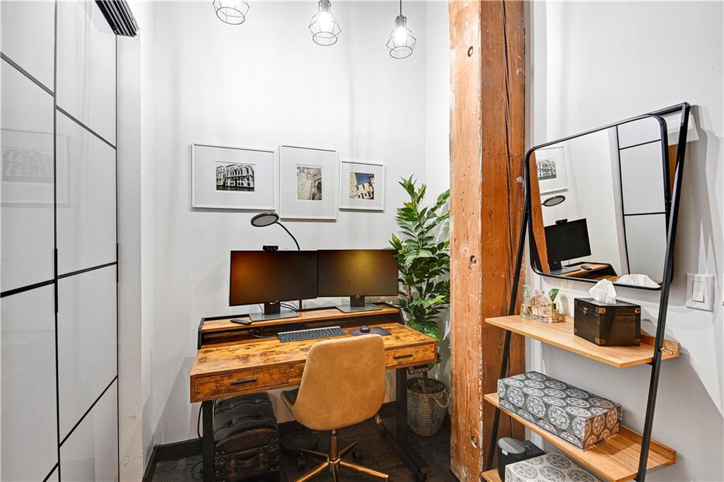 306 W 7th Street 302