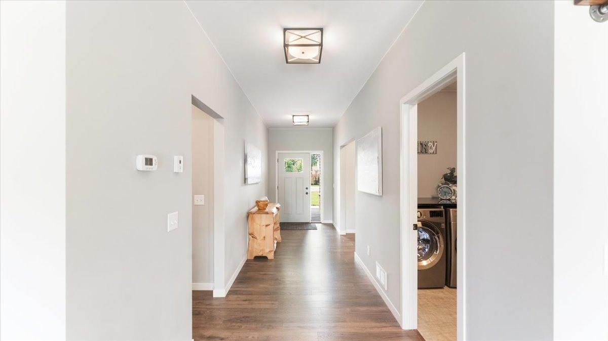 1905 Sandstone Court