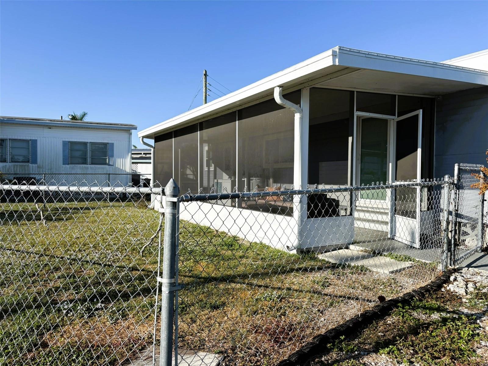 504 50th Avenue Dr W Avenue W