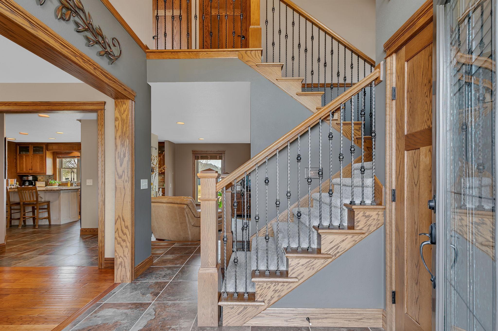 1201 Huntington Drive S