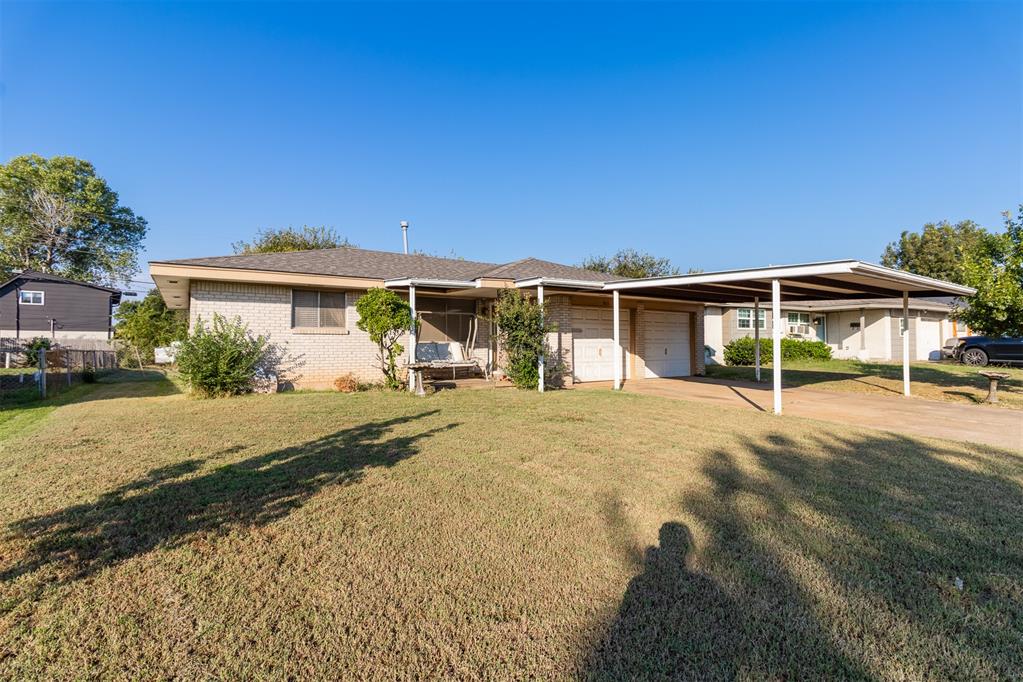 This 1 owner home has a large bonus room, 3 bedrooms, 1 bath and a 2 car garage. The Trane AC unit was replaced 5 years ago and the roof was replaced in 2024. Newer laminate floors and paint in the living spaces give these spaces a fresh and updated look and feel. All bedrooms have ceiling fans.   The fenced backyard is spacious for lots of outdoor fun.  Seller offering $1000 carpet or flooring allowance with acceptable offer.