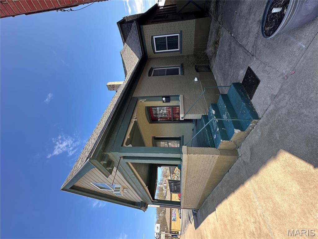 310 N 3rd
