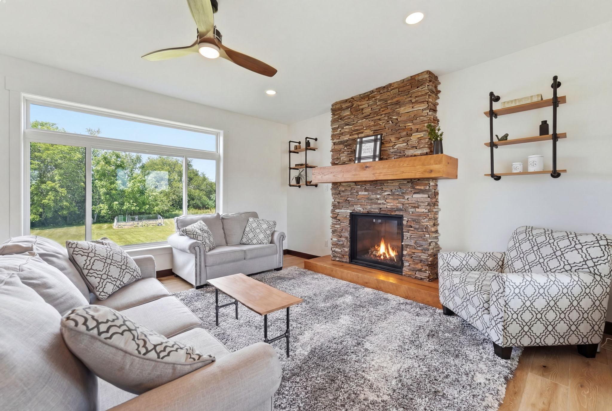 2022 Sandstone Loop N