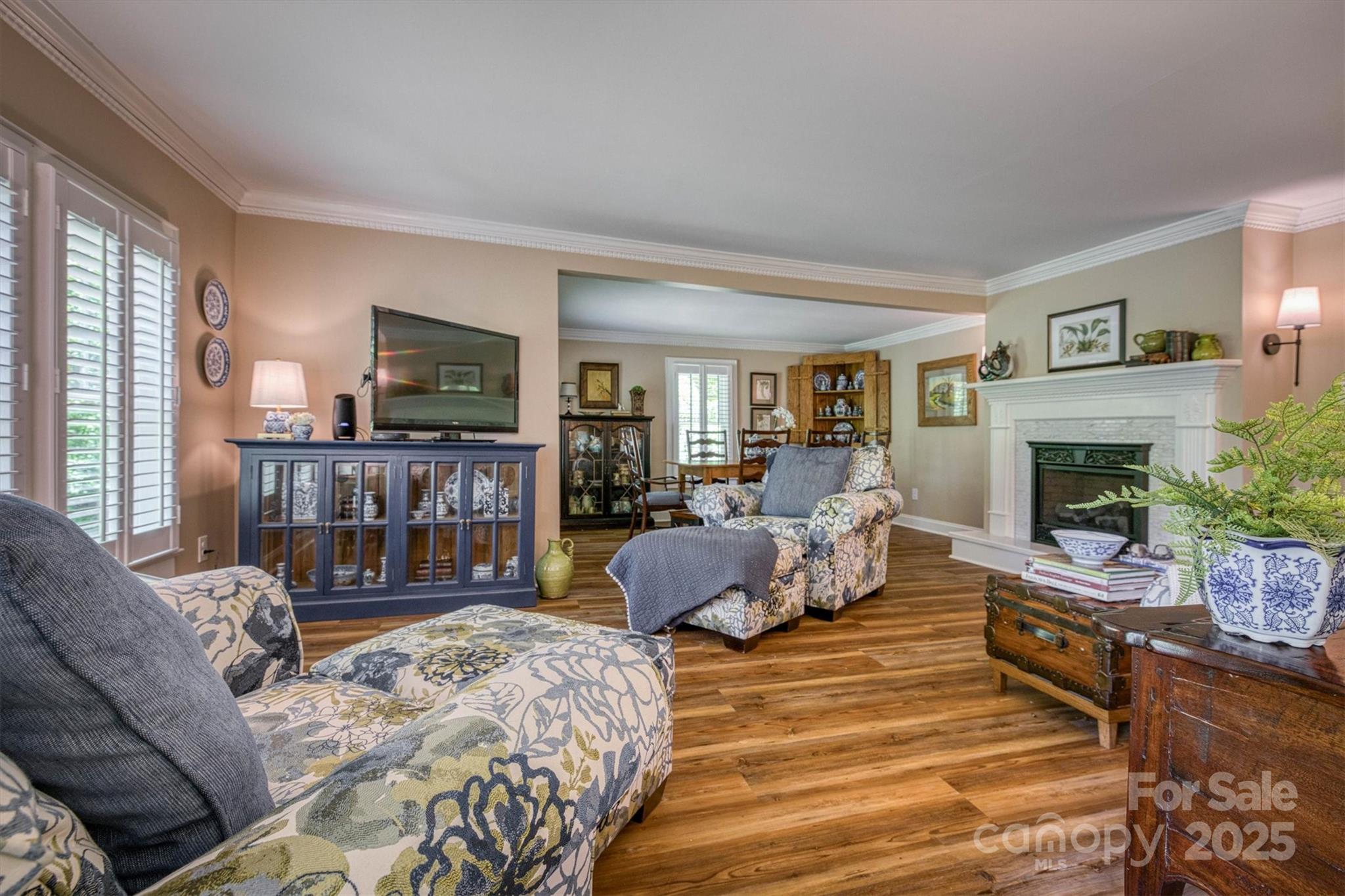 1026 Shelby Lane