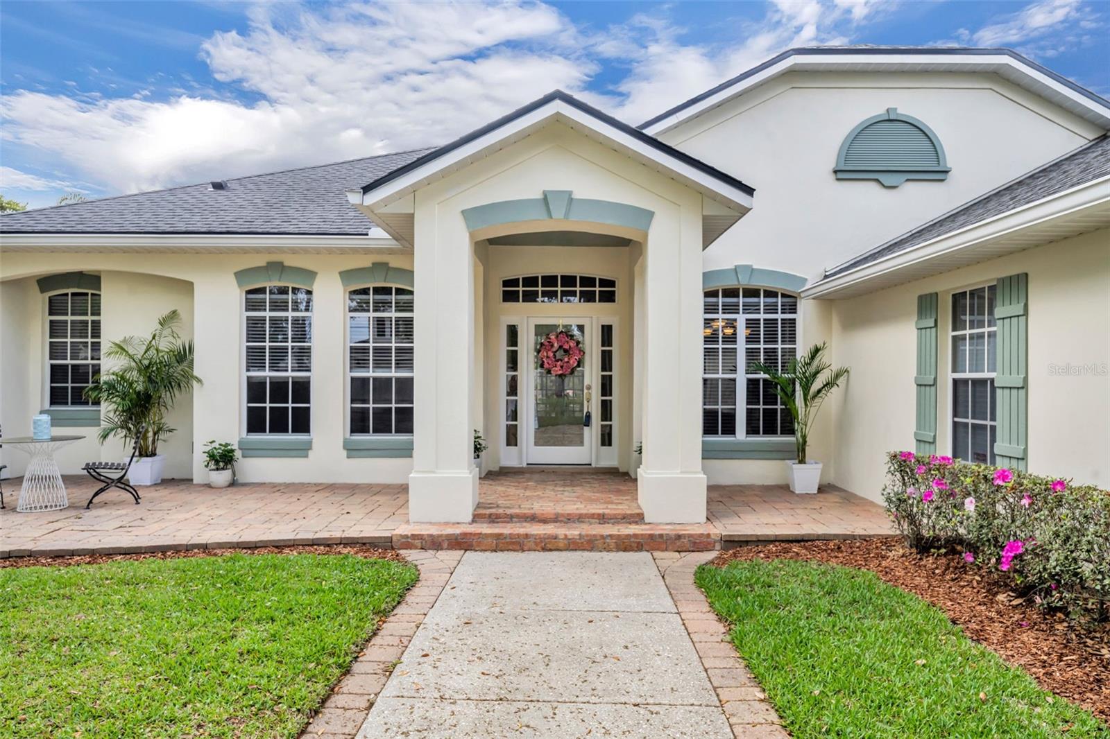 1800 Magnolia Avenue