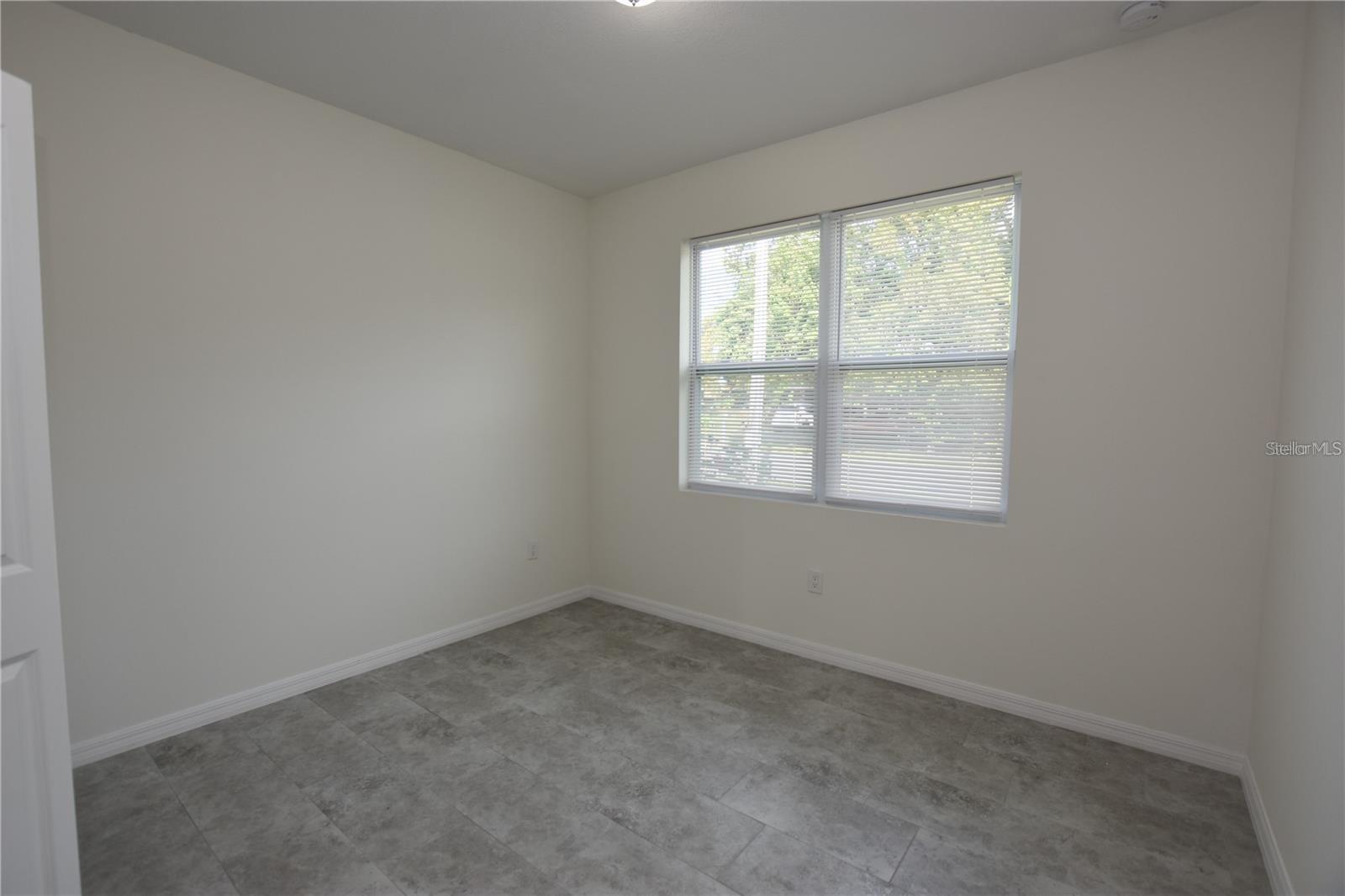 206 W Crescent Drive
