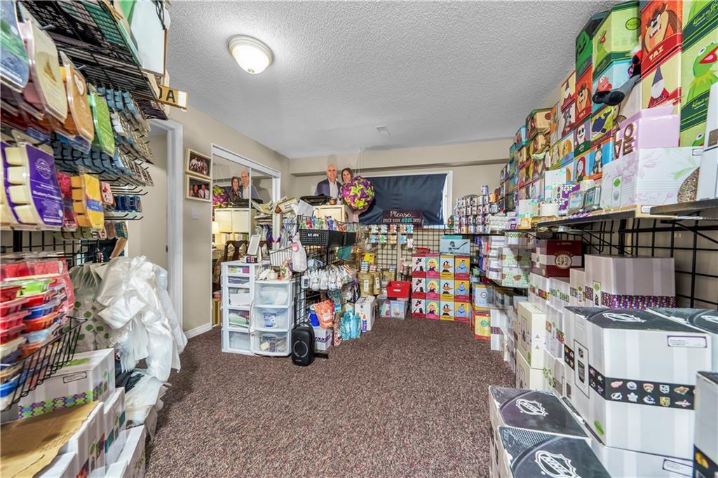 3929 Vineyard Crescent