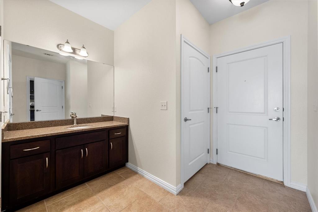 9900 Northshore Boulevard 3408