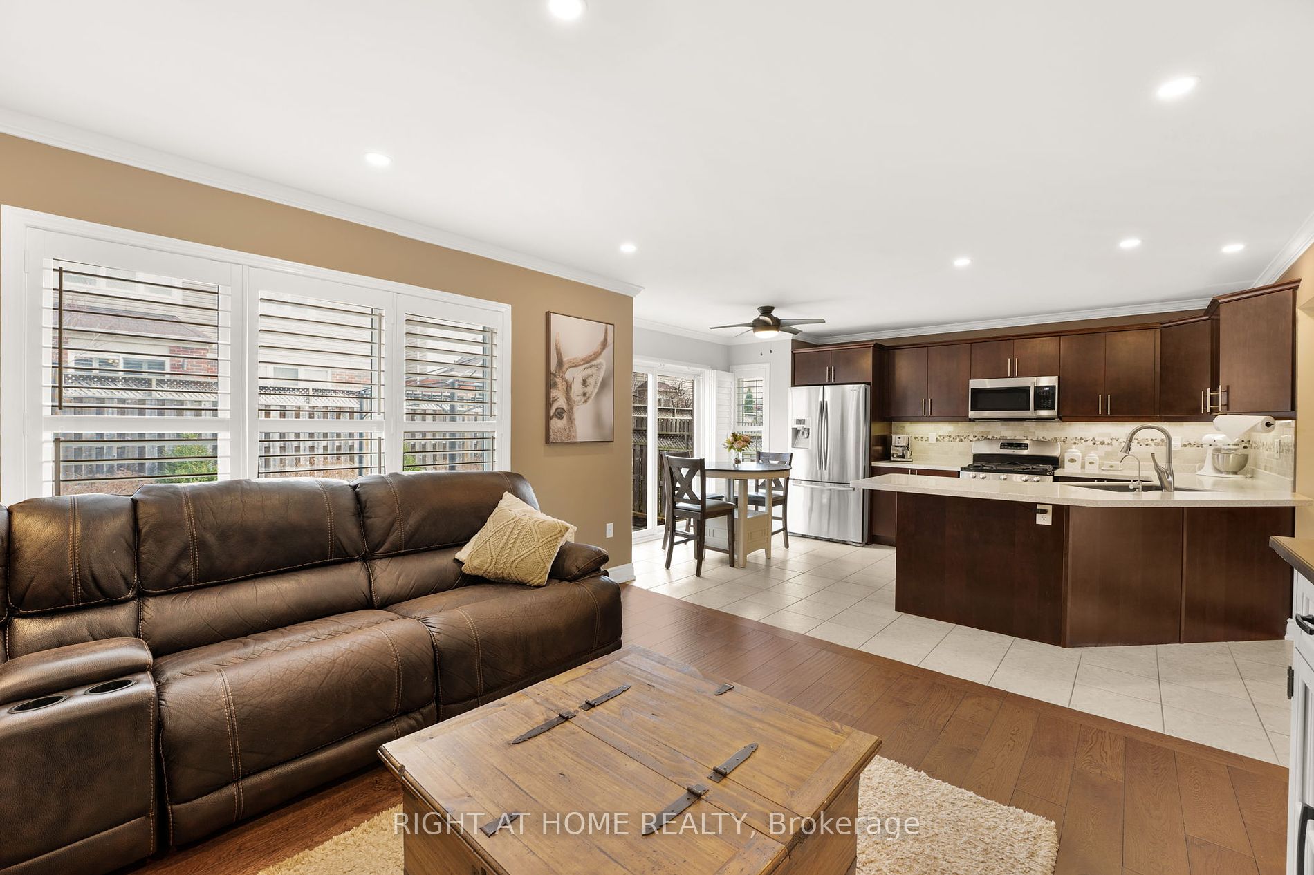 177 Holland Circ