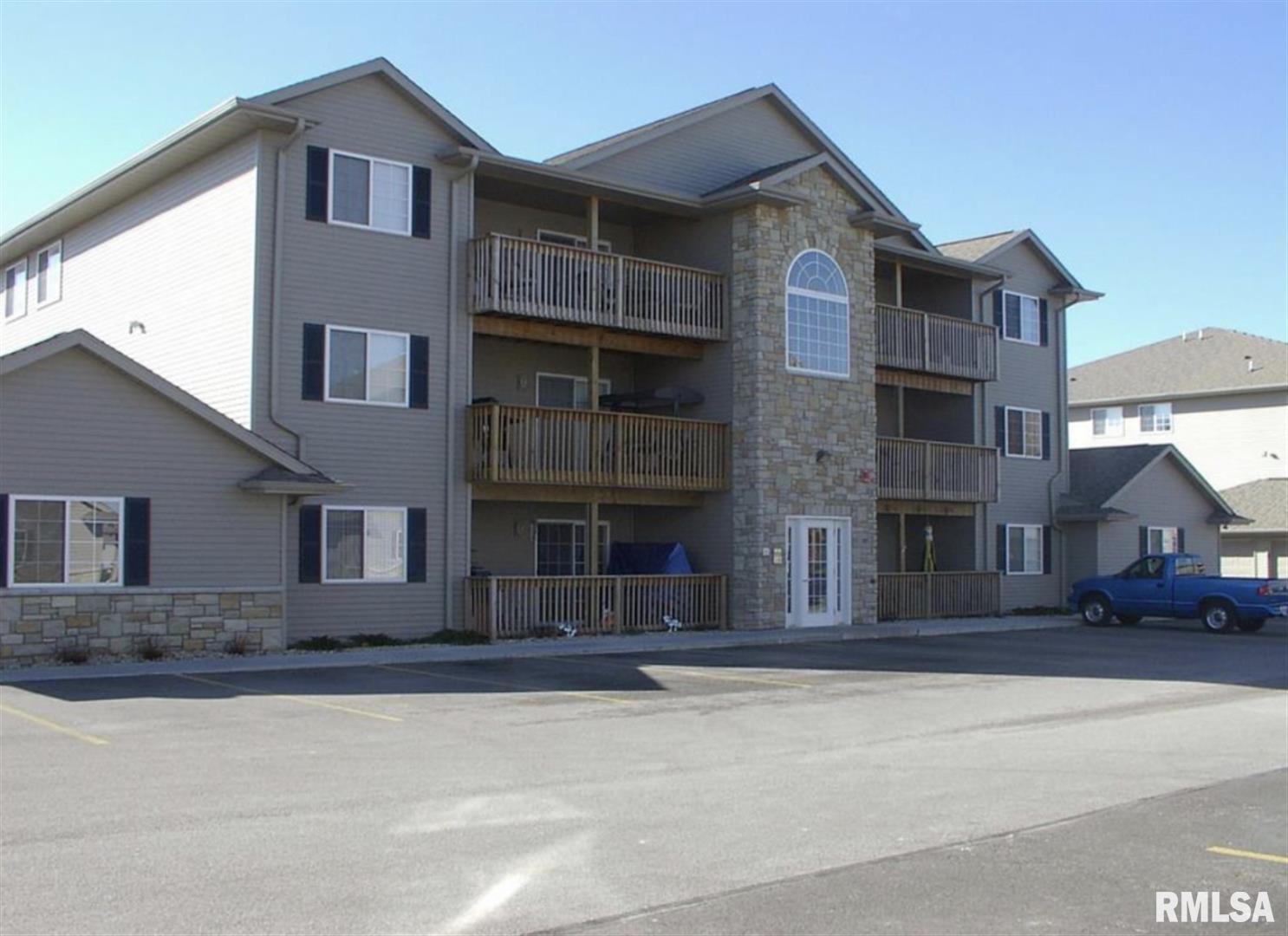 Residential for sale in Eldridge, Iowa, QC4251410