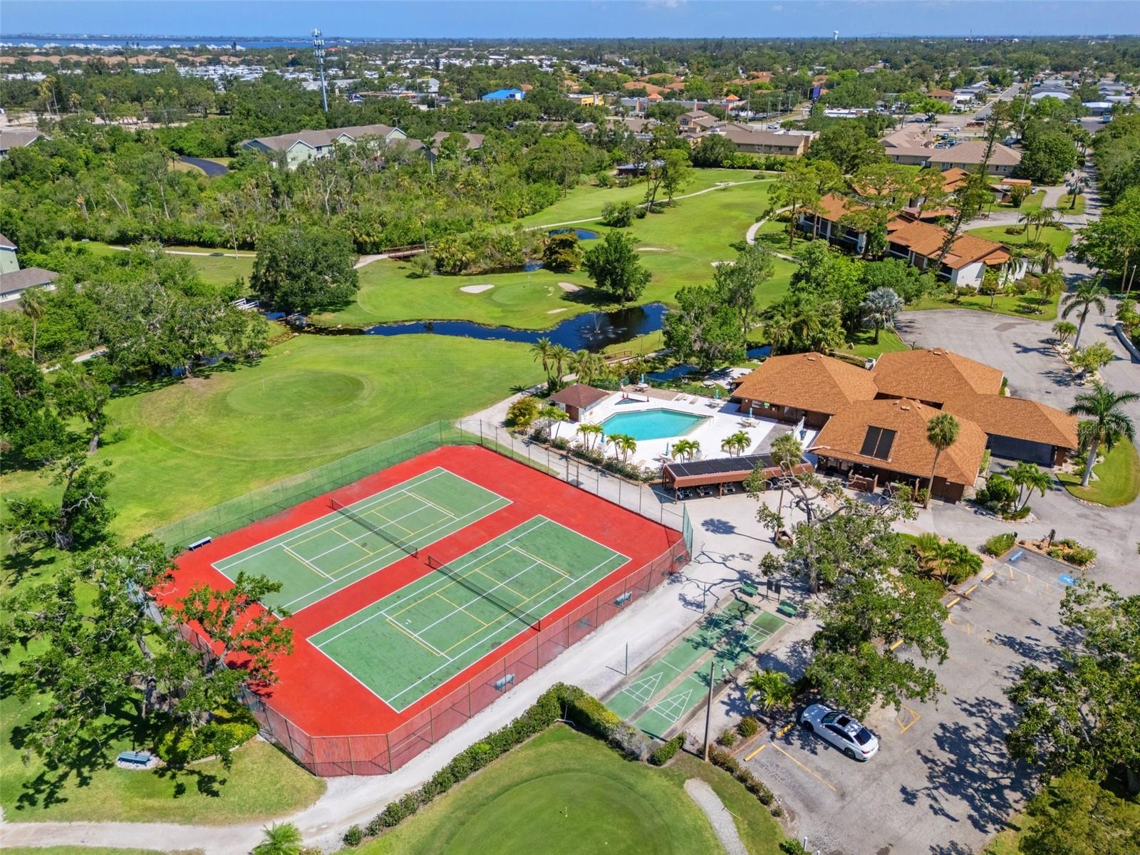 6061 Fairway Lane 1411