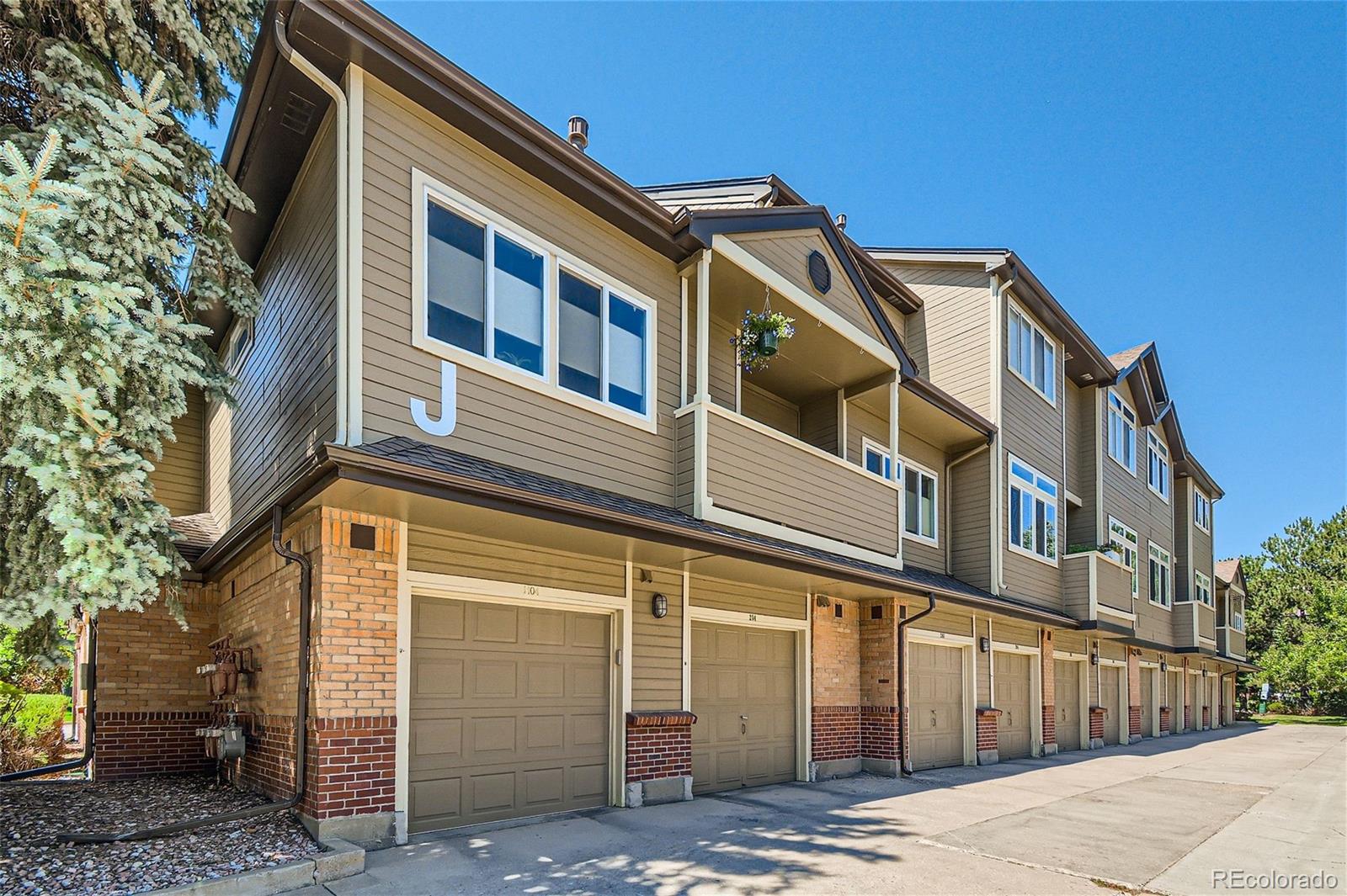 6001 S Yosemite Street J104